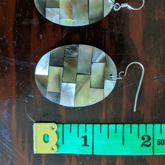 Shell earrings - Picture 2 of 2